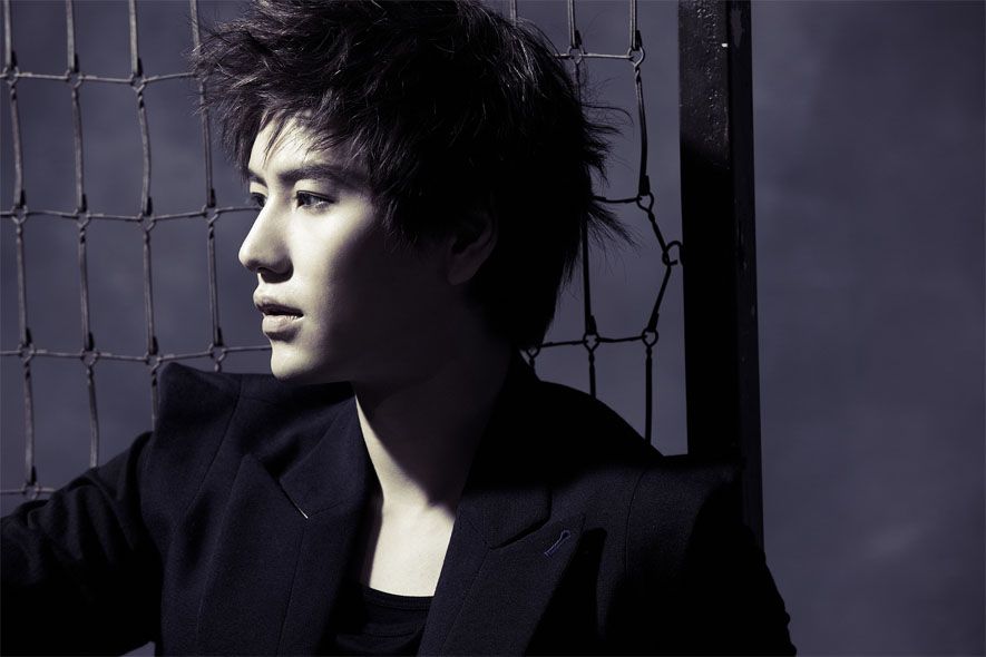 Kyuhyun-fence-cho-kyuhyun-32112009-885-5