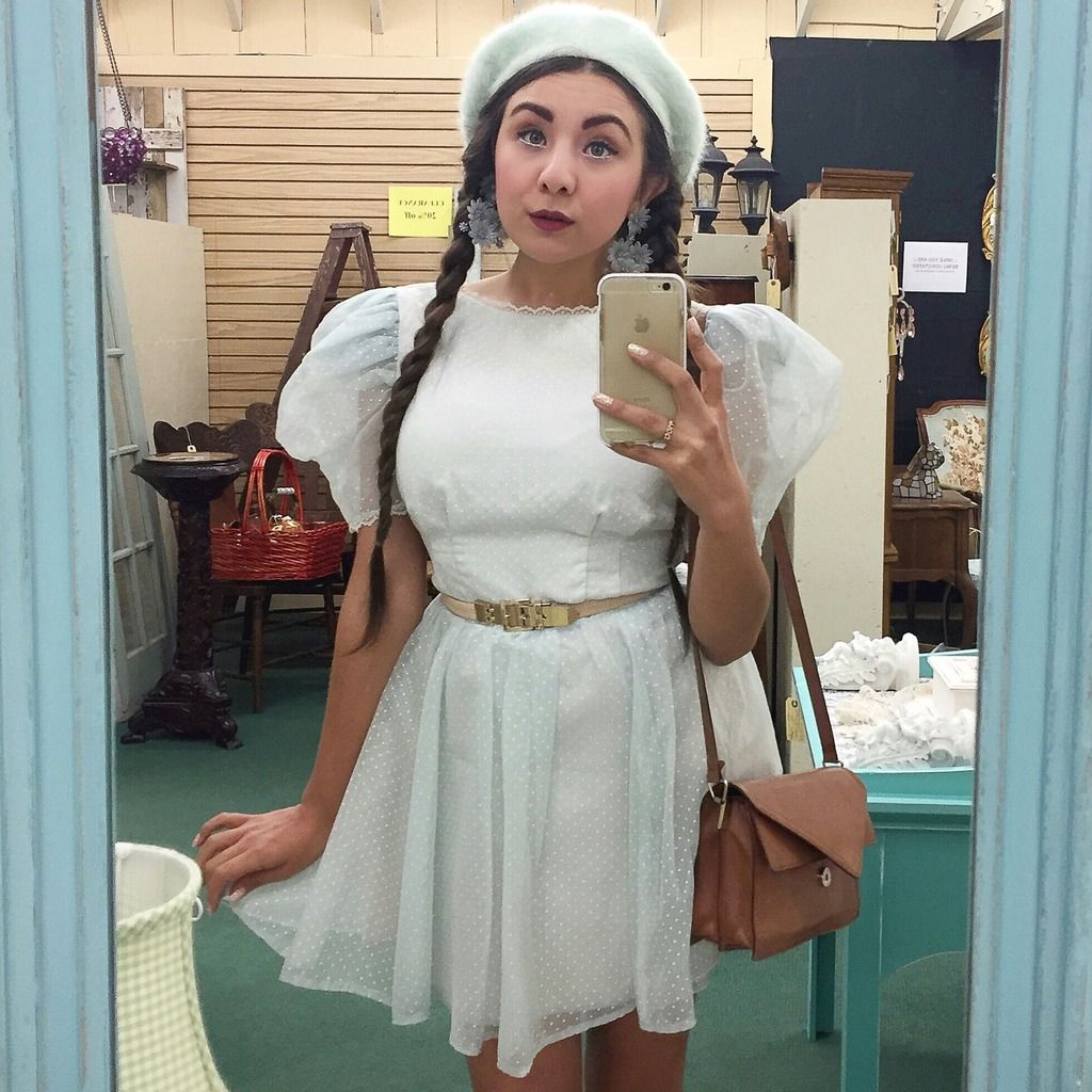 krystal alexis aguilar life of a doll vintage blogger madonna inn