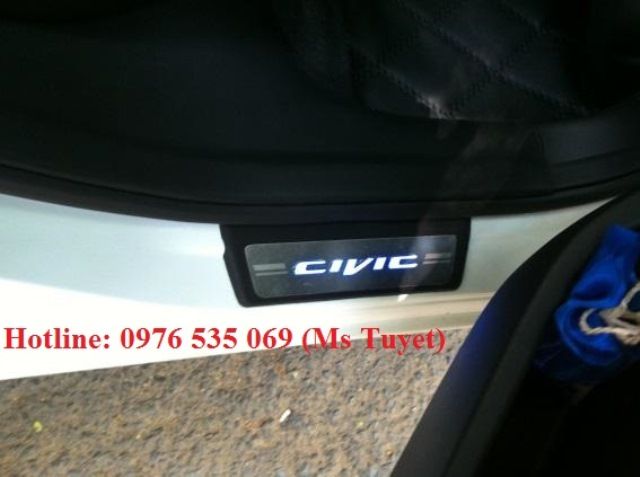 Phụ kiện cao cấp Honda Civic 2012-Sang trọng, tinh tế cho xế yêu