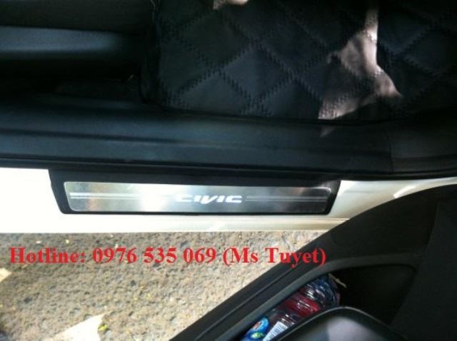 Phụ kiện cao cấp Honda Civic 2012-Sang trọng, tinh tế cho xế yêu