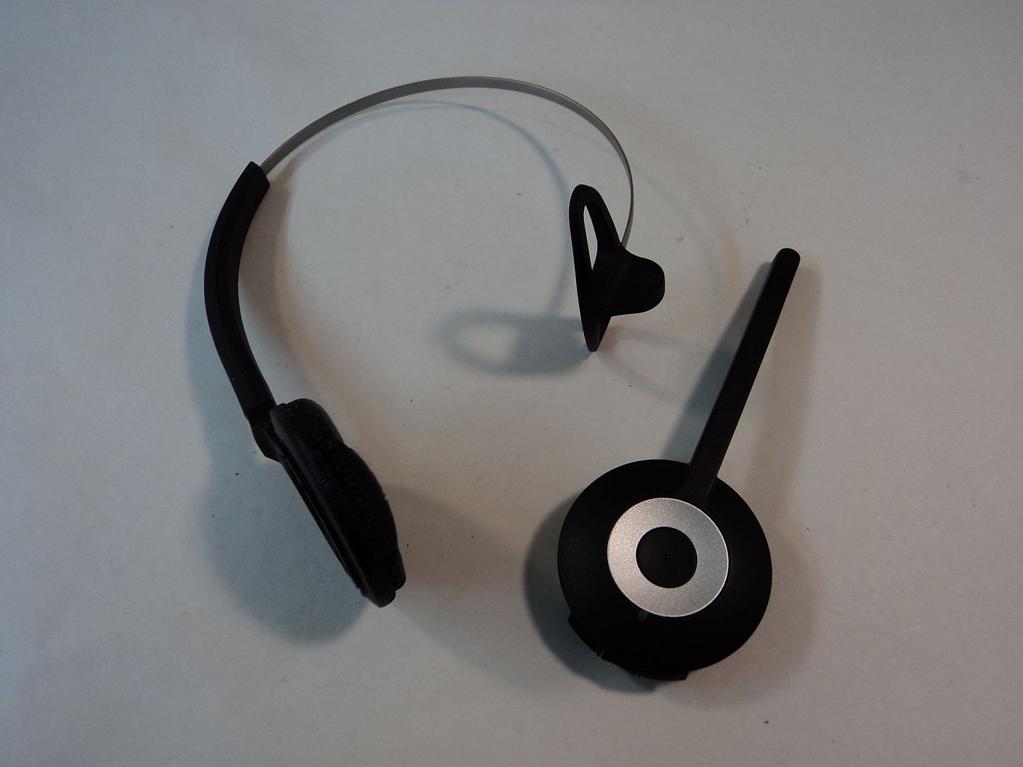 Jabra Wireless Telephone Mono Headset 1.92 to 1.93 GHz DECT 6.0