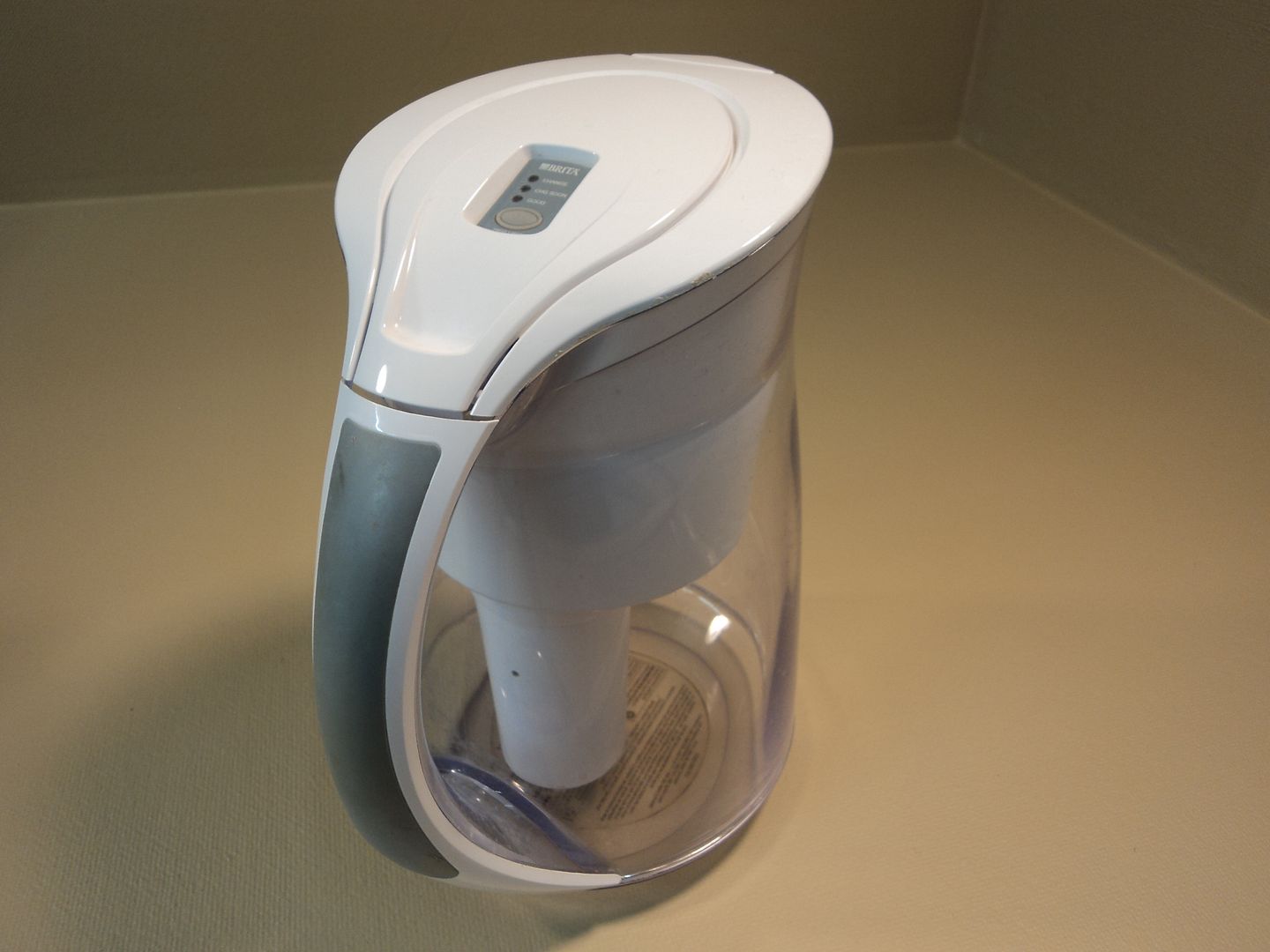 Brita Oceania Pitcher Water Filtration System White/Clear 10 Cups OB48