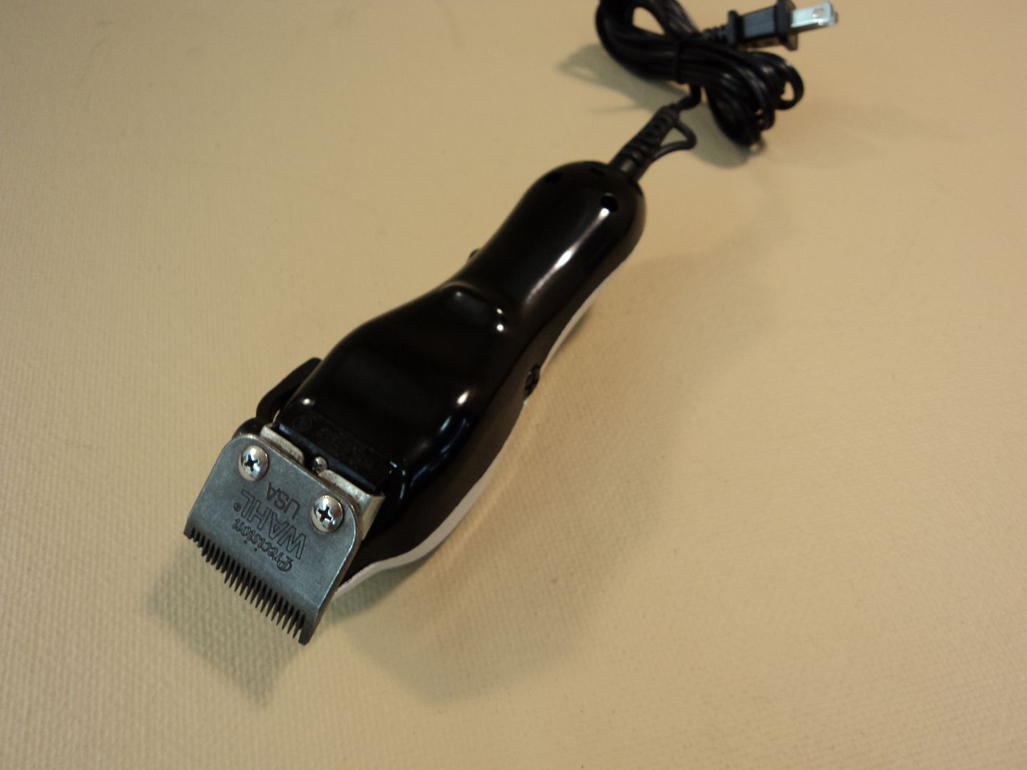 Wahl Deluxe Style Pro Clipper White/Black Includes Carry Case MC3 eBay