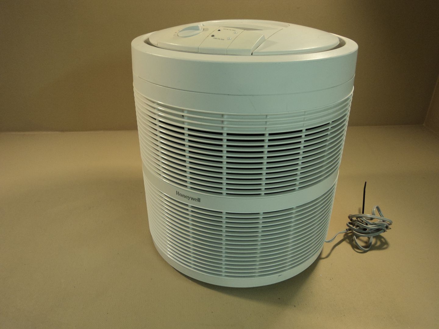Honeywell Kaz Air Purifier True HEPA Round Up to 23ft x 20ft Room 50300