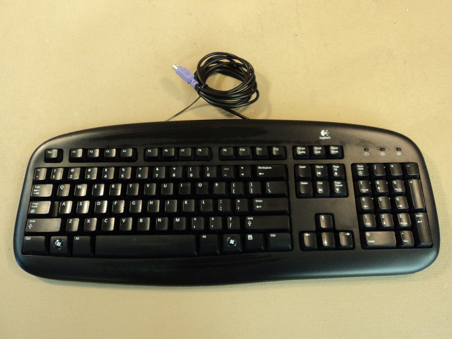 Logitech Deluxe Computer Keyboard PS2 Black PS/2 YSU61 8680260403 eBay