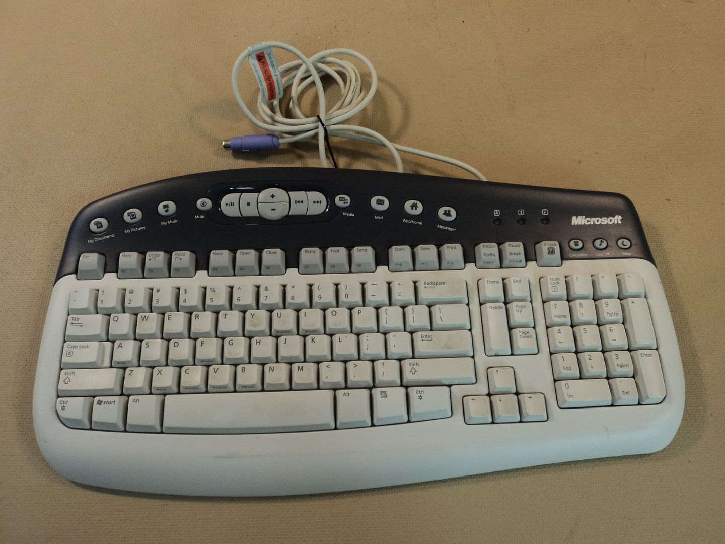 Microsoft Multimedia Computer Keyboard 1.0A PS2 Gray/White 17 Hot Keys