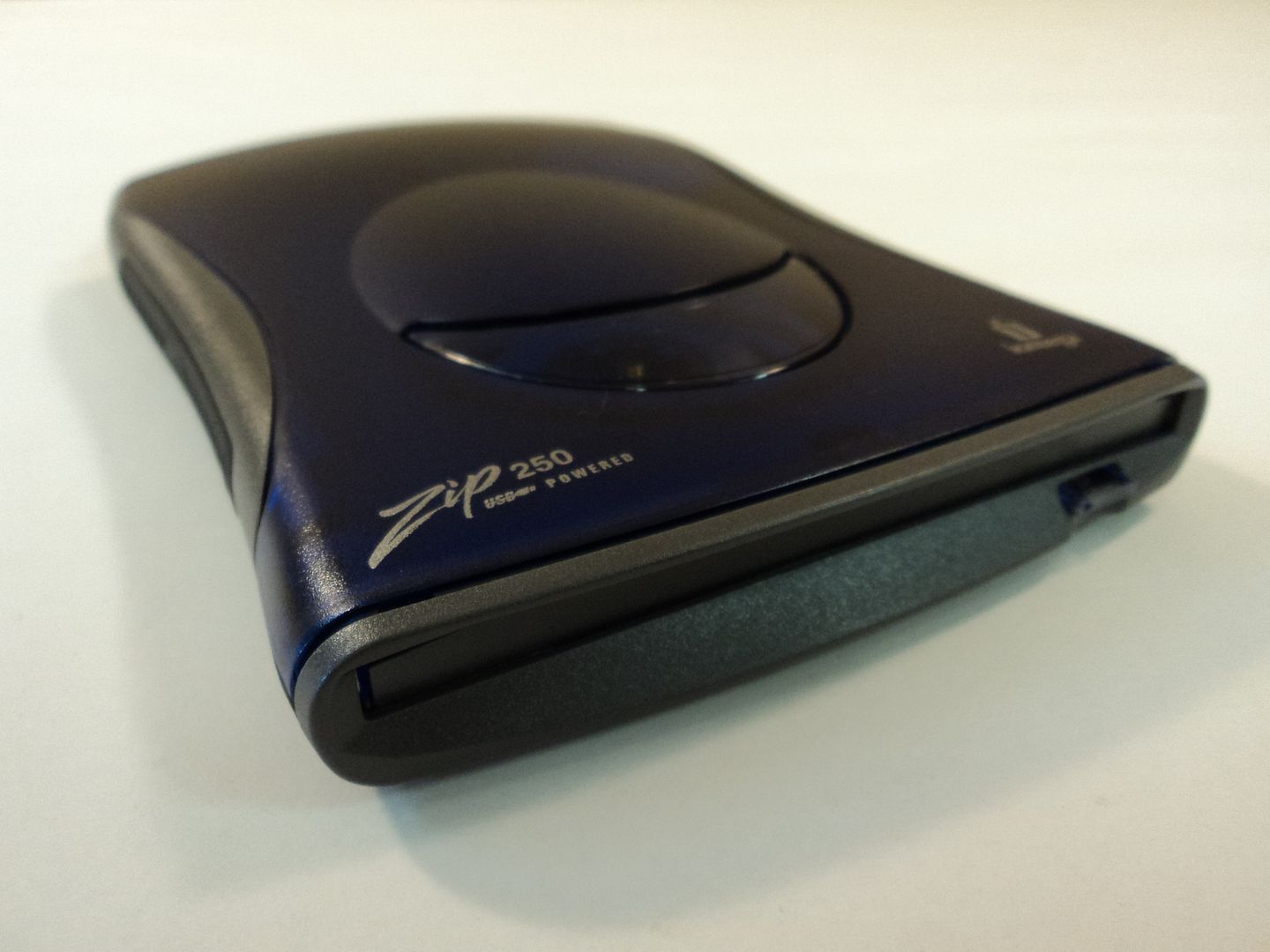 iOmega External Drive 250MB Zip 250 Blue/Gray USB Powered Z250USBPCMBP