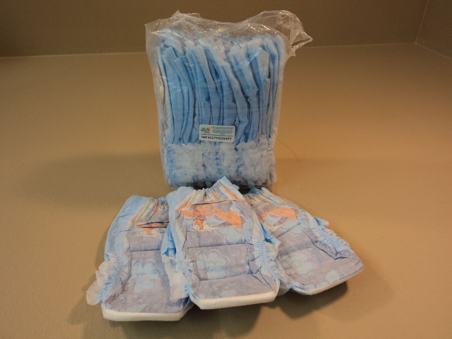 Pampers Dora Diego Swim Diapers 20 Count Blue/White Size 6 on eBid