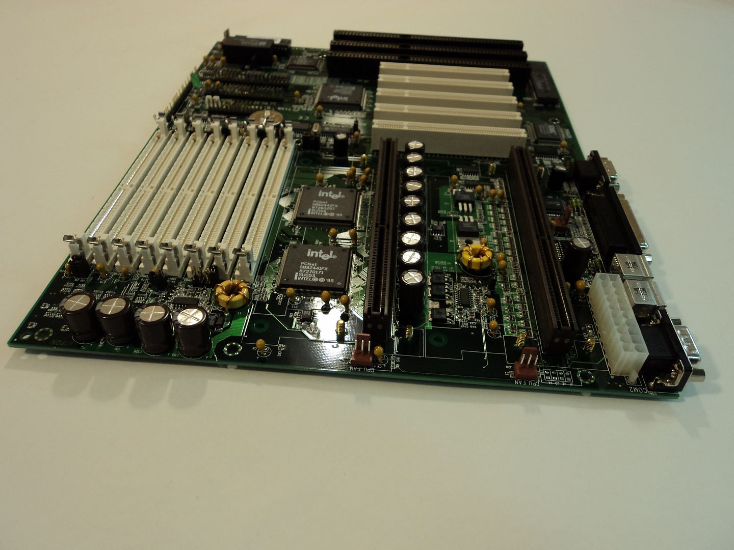 Tyan Single Dual Pentium II Motherboard 233MHz to 300MHz S1682D Tahoe 2 ATX